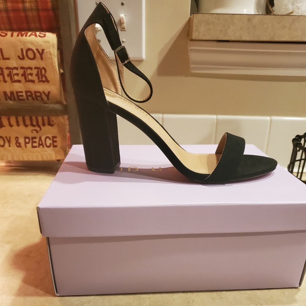 Madden girl suede black heals